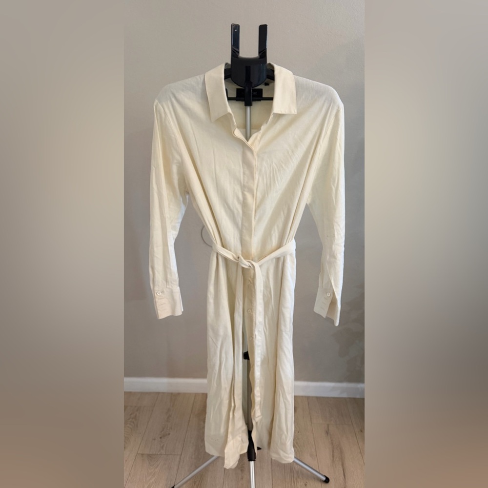 11 Honore Cream Maxi Dress